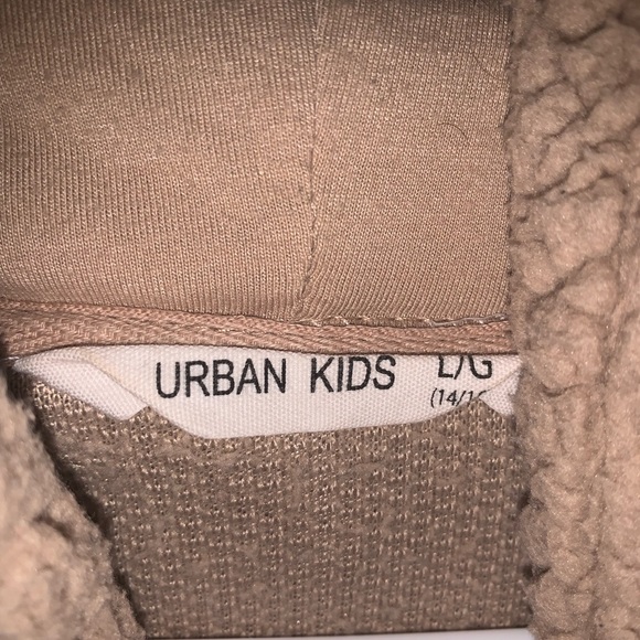 Too small on me - Picture 2 of 2